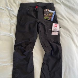 Womens 686 Gore-tex insulated ski pants